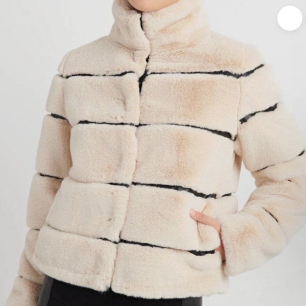 Karl Lagerfeld Paris Women's Pockets Faux Fur Jacket, Cream, Size: Large